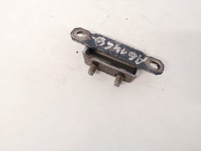 Nissan Primera 2000 Takaluukun sarana - TAKANA OIKEALLA - Thumbnail 3