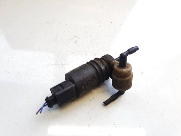 1T0955651A Volkswagen Touran 2005 Windshield Windscreen Washer Pump