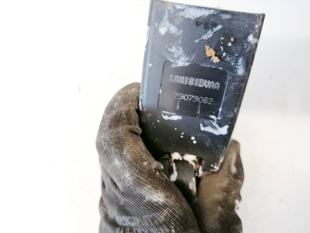 79079082 Toyota RAV-4 2003 Seat belt holder (Seat belt Buckle) - FRONT RIGHT - Thumbnail 4