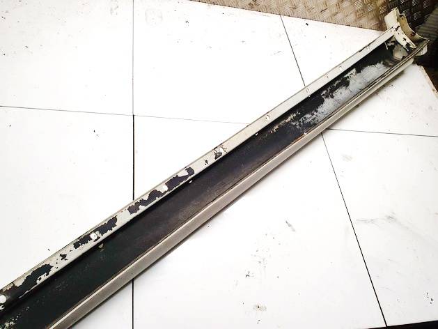 Porsche Cayenne 2006 Plastmasinis slenkstis kairys - Thumbnail 3