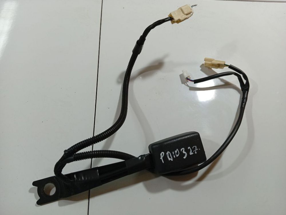 193837 Toyota Yaris 2007 Zaczep pasa bezpieczeństwa - PRZEDNIE PRAWE