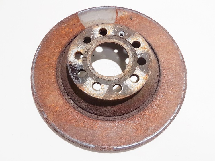NEVENTILIUOJAMAS Audi A6 2007 Brake Disc - REAR