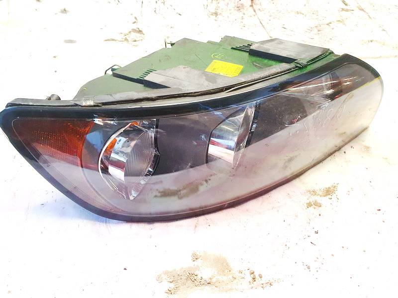 30698886 Volvo V50 2004 Headlight - FRONT RIGHT