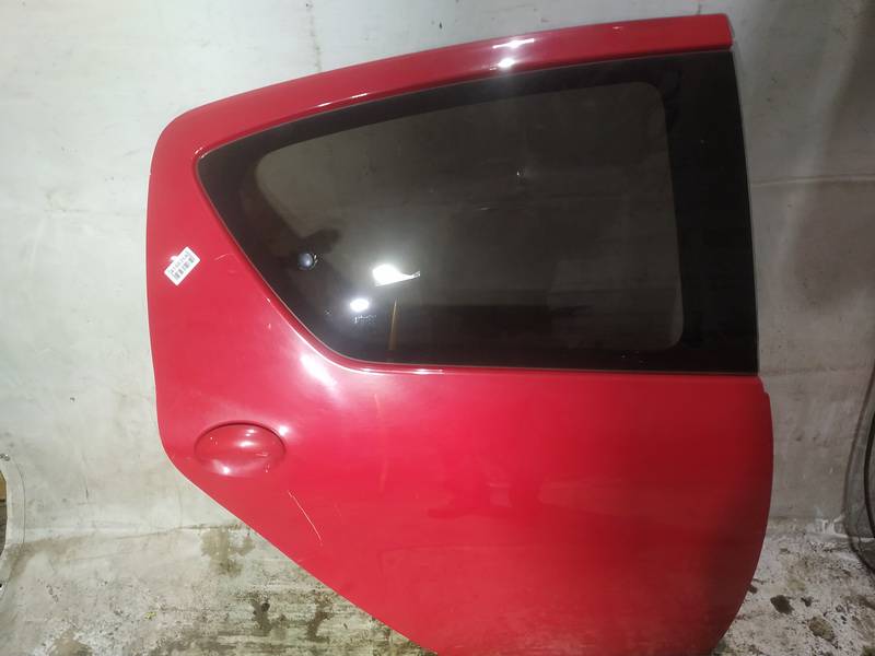 RAUDONOS Toyota Aygo 2006 portes arrière droite