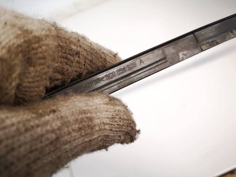 3C0854328A Volkswagen Passat 2005 Glass trim tape - FRONT - Thumbnail 3