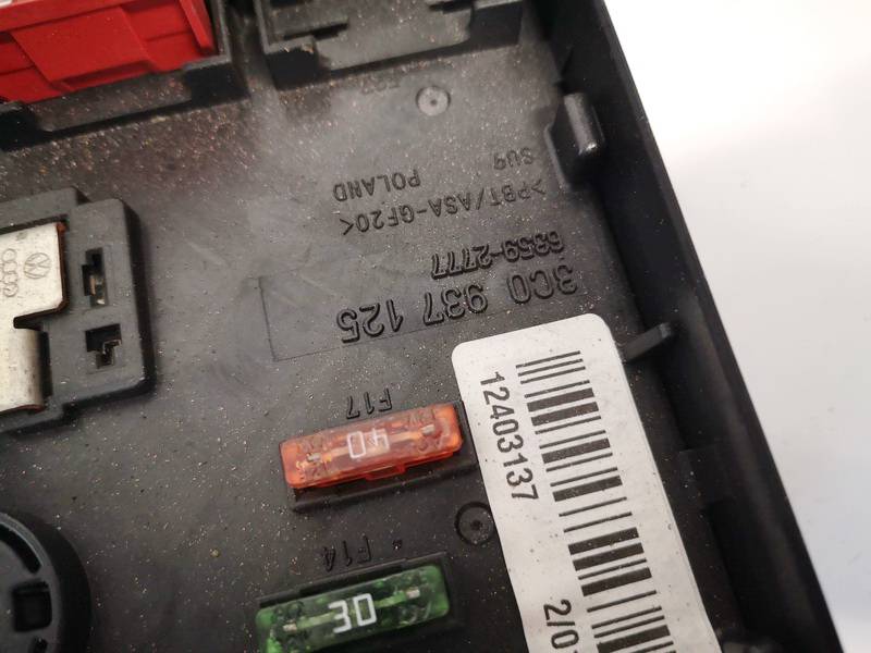 3C0937125 Volkswagen Passat 2005 Fuse box - Thumbnail 3