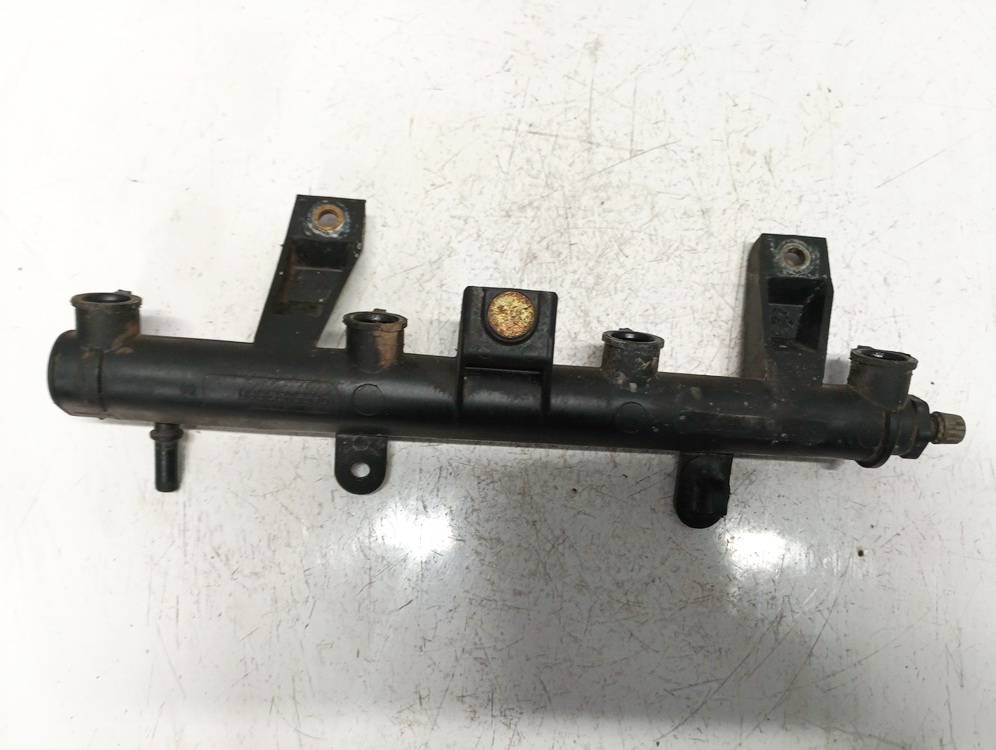 9655833580 Peugeot Partner 2005 Fuel injector rail (injectors)(Fuel distributor)