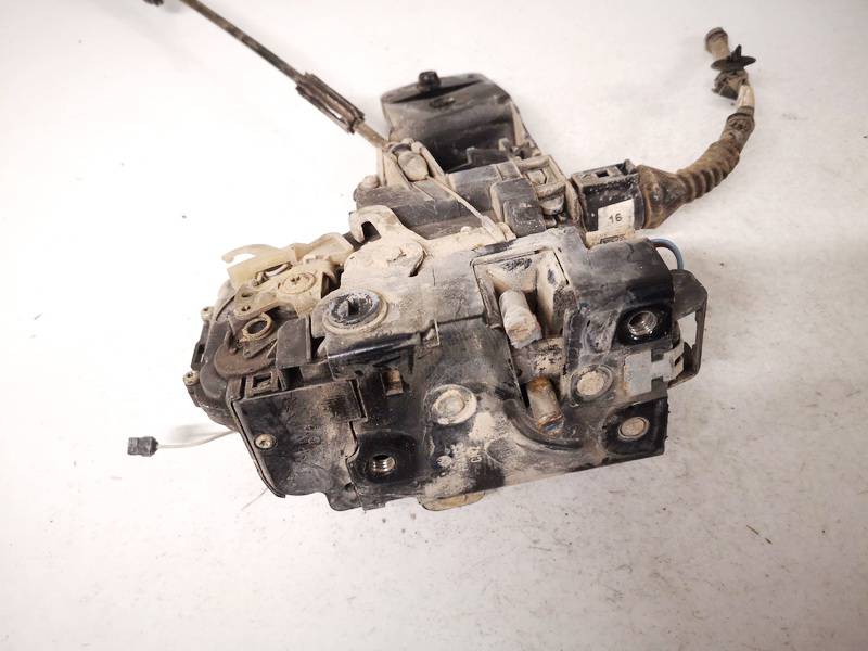 3B4839015A Volkswagen Passat 1999 Door Lock Mechanism - REAR LEFT
