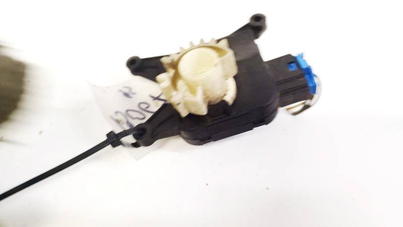 0132801337 Volkswagen Touran 2005 Lämmittimen läppämotor - Thumbnail 2