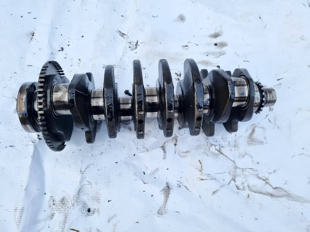 038105189B Volkswagen Passat 2001 Wał korbowy