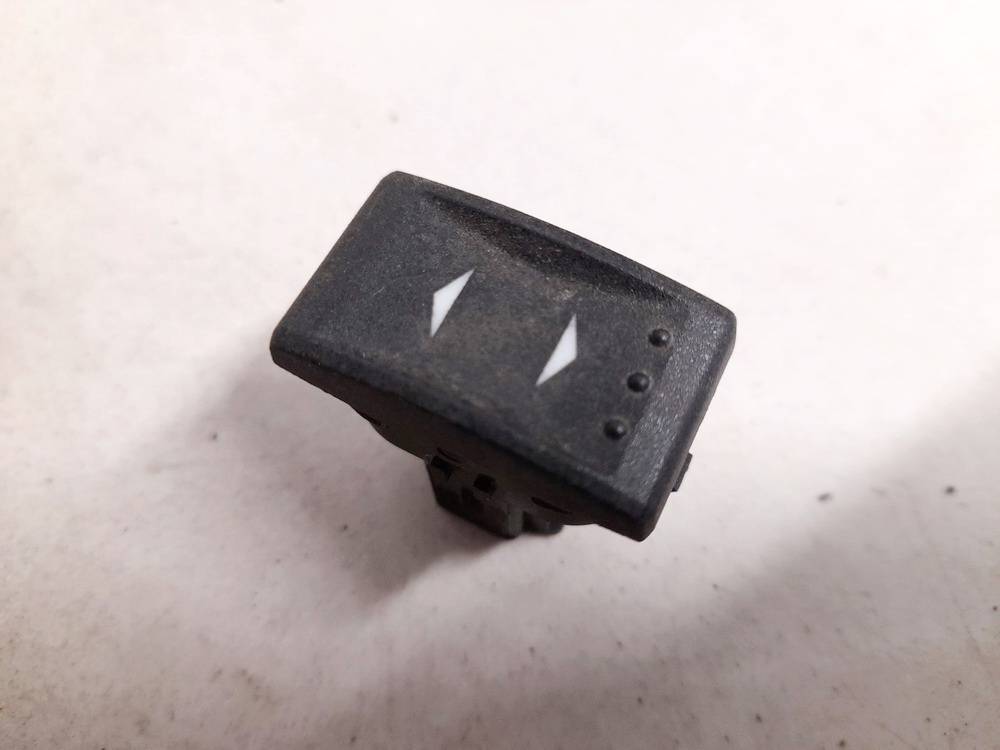 1S7T14529AB Ford Mondeo 2002 Loga vadības poga (loga pacēlāja pogas)