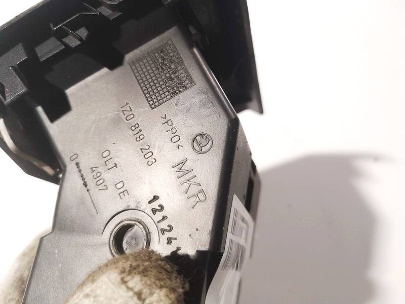 1Z0819203 Skoda Octavia 2008 Dash Vent (Air Vent Grille) - Thumbnail 3