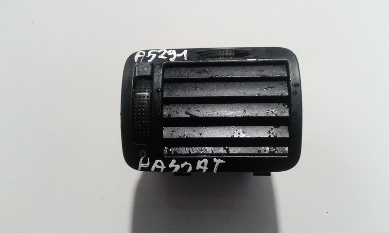 3B0819703A Volkswagen Passat 1998 Dash Vent (Air Vent Grille)