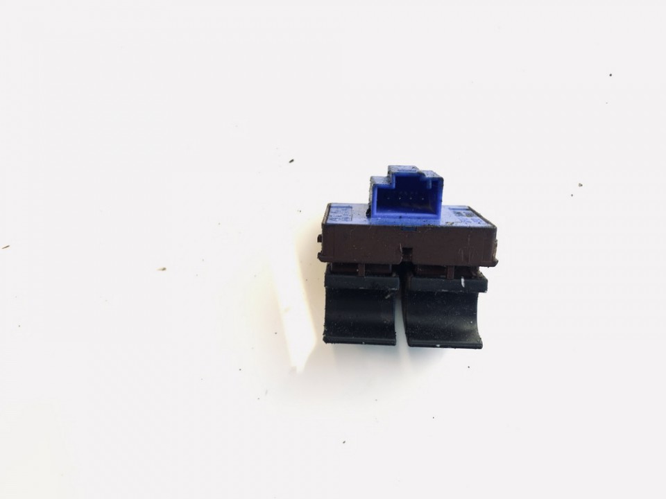 3C0959903B Volkswagen Passat 2009 Bouton trappe à essence Carburant - Thumbnail 2