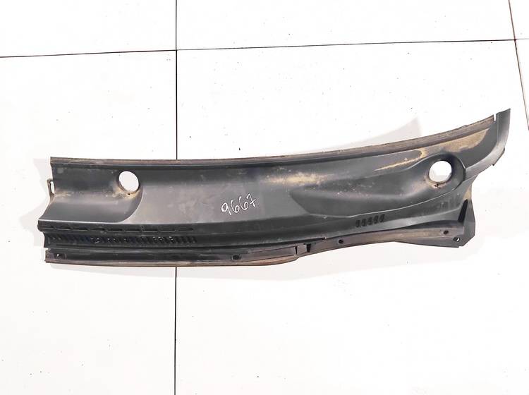 5570902070 Toyota Corolla 2002 Wiper Muolding - FRONT