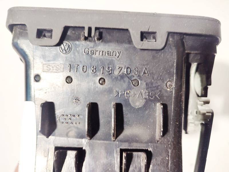 1T0819703A Volkswagen Touran 2005 Dash Vent (Air Vent Grille) - Thumbnail 3
