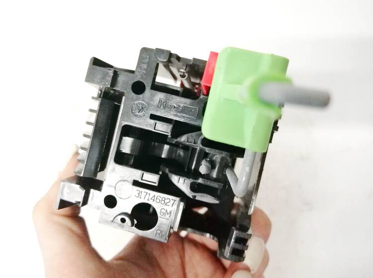 317146827 Opel Corsa 2008 Salona apdare (plastmasas) - Thumbnail 3