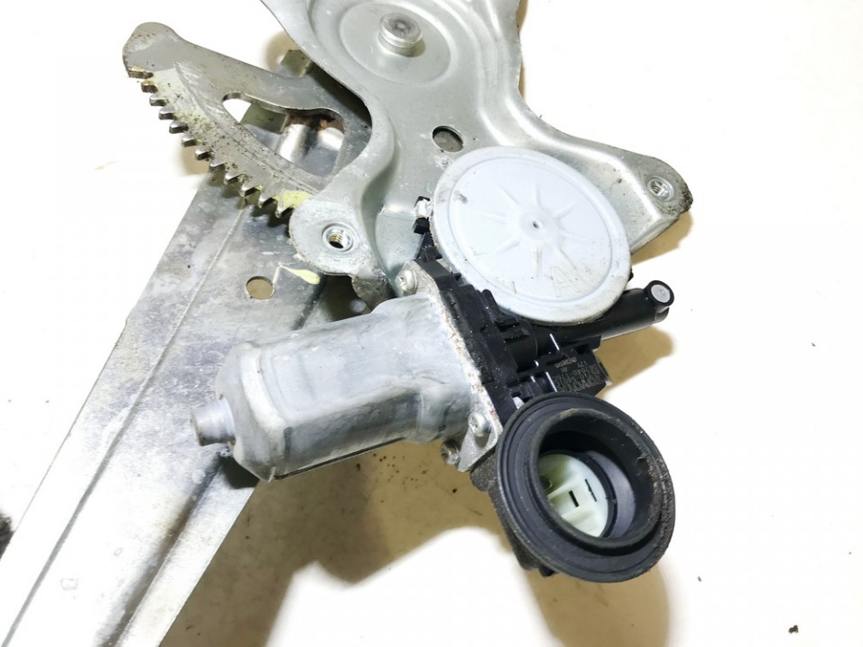 Lexus IS - CLASS 2006 Duru lango pakelejo varikliukas G.K.