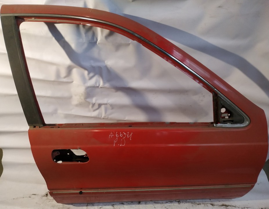 RAUDONOS Hyundai Lantra 1994 Durys P.D.