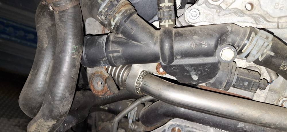 03L121132 Skoda Superb 2010 Thermostat Housing (Flange)