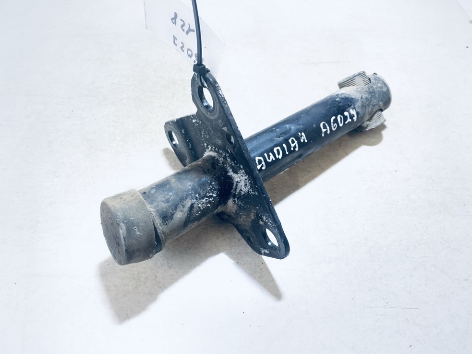 8D0807134A Audi A4 1996 Bamperio laikiklis P.D.