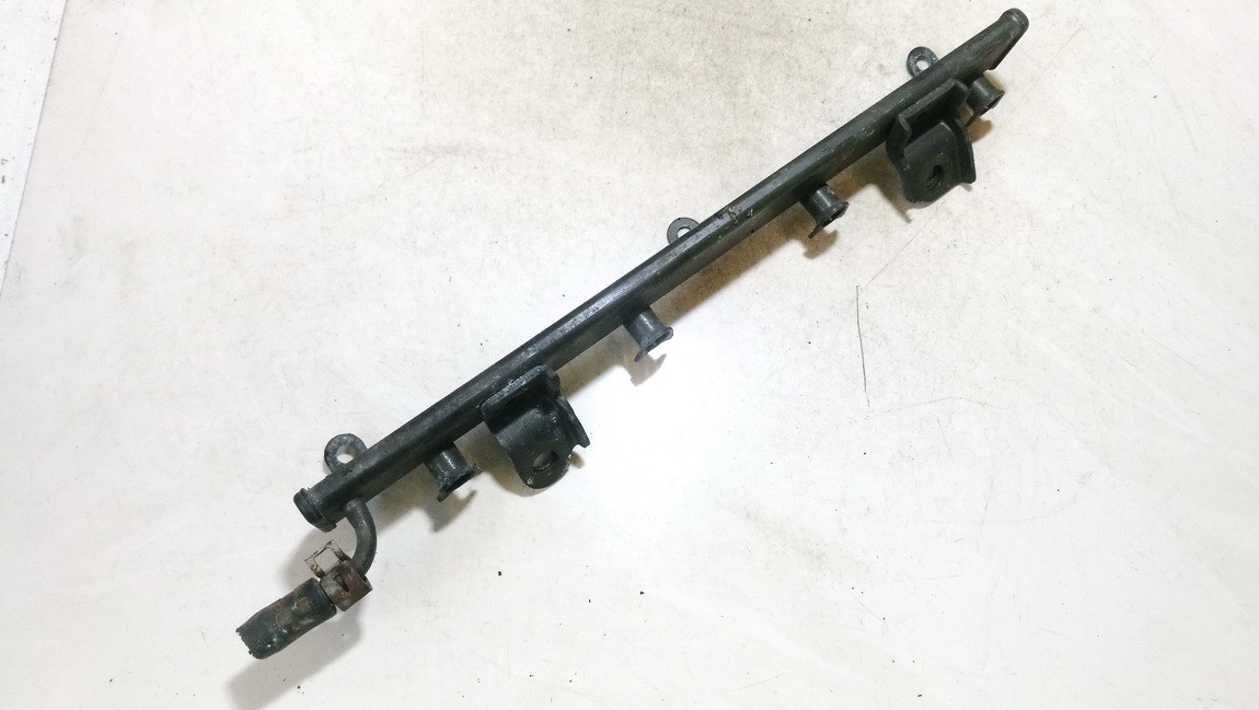 Suzuki Swift 2006 Fuel injector rail (injectors)(Fuel distributor)