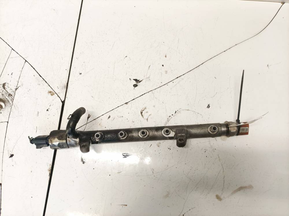 03L130089B Skoda Octavia 2010 Fuel injector rail (injectors)(Fuel distributor)