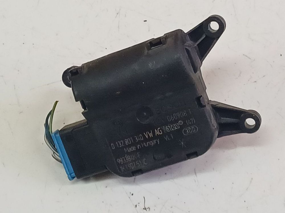 0132801340 Volkswagen Golf 2008 Heater Vent Flap Control Actuator Motor - Thumbnail 2