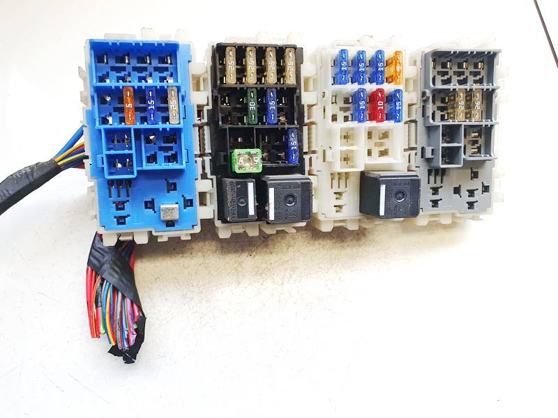 6G9T14K131BA Volvo S80 2007 Fuse box