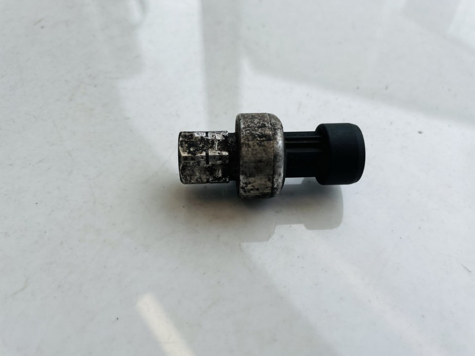 22678731 used Pressure Switch, air conditioning AC Pressure Switch