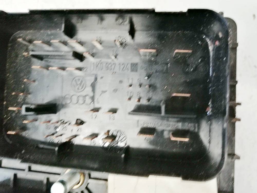 1K0937124 Volkswagen Touran 2004 Fuse box - Thumbnail 3