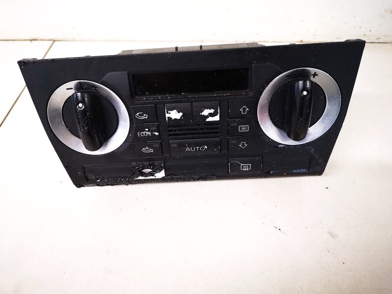 8P0820043B Audi A3 2003 Climate Control Panel (heater control switches)