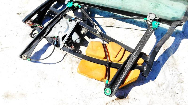 Audi A4 1997 Door winder mechanism (Window Regulator) - FRONT LEFT