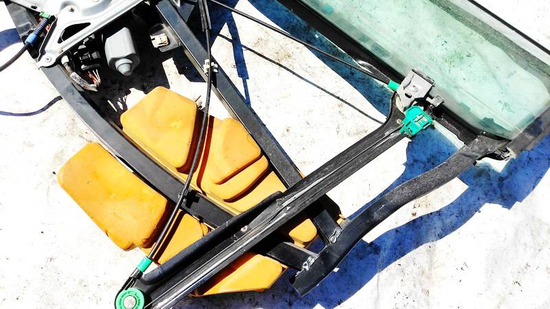 Audi A4 1997 Door winder mechanism (Window Regulator) - FRONT LEFT - Thumbnail 3