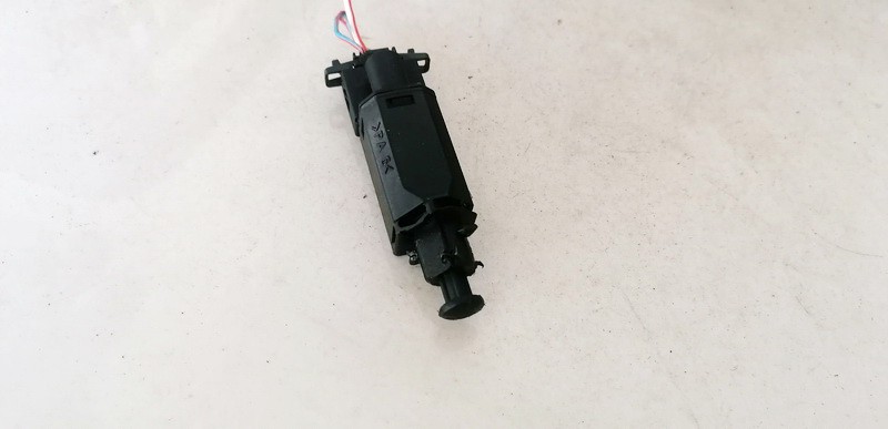 1H0MW0927 Volkswagen Golf 1998 Brake Light Switch (sensor) - Switch (Pedal Contact) - Thumbnail 2