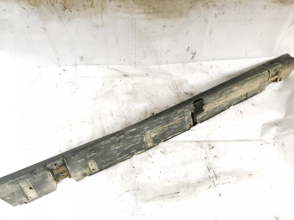 Opel Astra 2002 pare-boue latéral droite