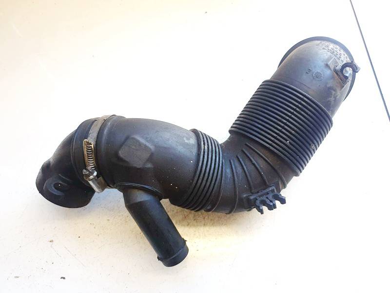 3C0129654P Volkswagen Passat 2013 Douille Filtre à Air Aspiration