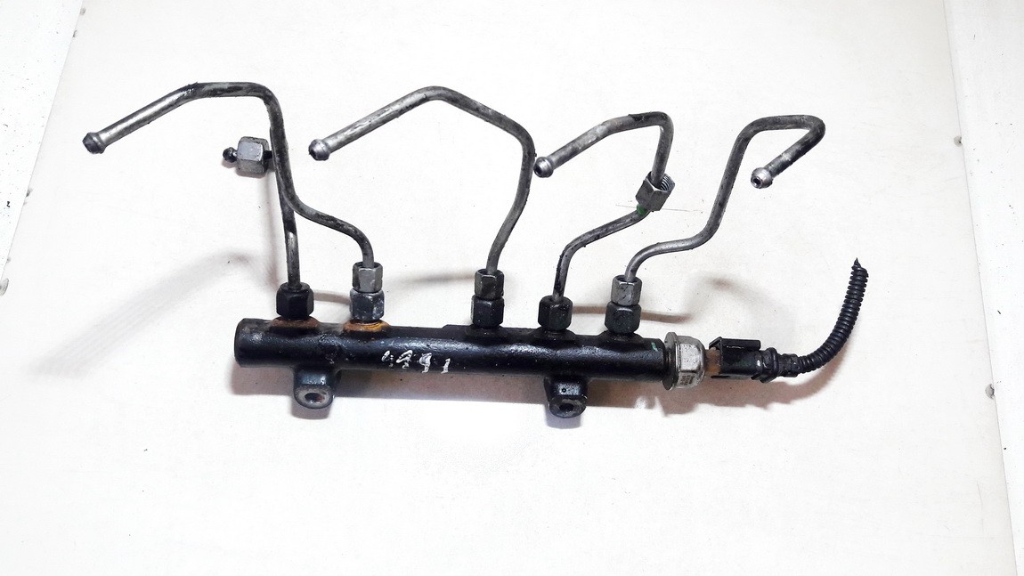 28497Z01 Citroen C4 Cactus 2016 Топливная система (Магистральная трубка топлива)