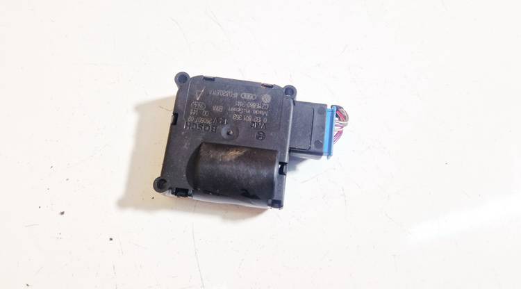 4F0820511A Audi A6 2007 кронштейн моторчика заслонки отопителя