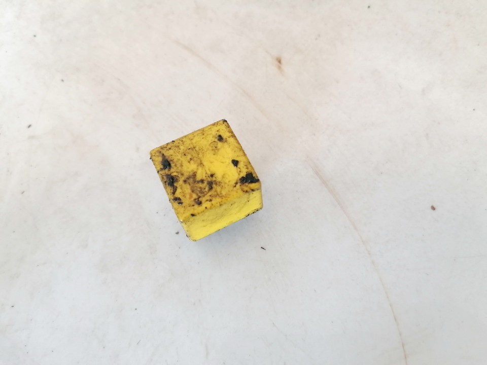 7700844253 Renault Scenic 2000 Relay module