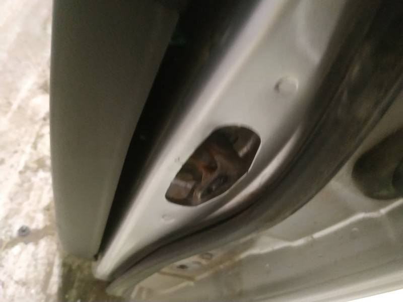 Toyota Avensis Verso 2005 Duru ribotuvas G.K.