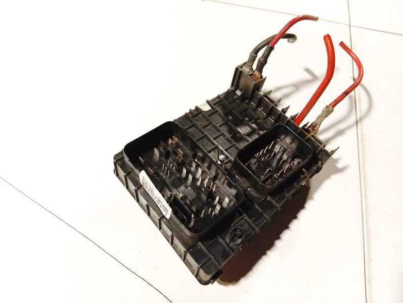 1K0937124K Volkswagen Golf 2004 Fuse box