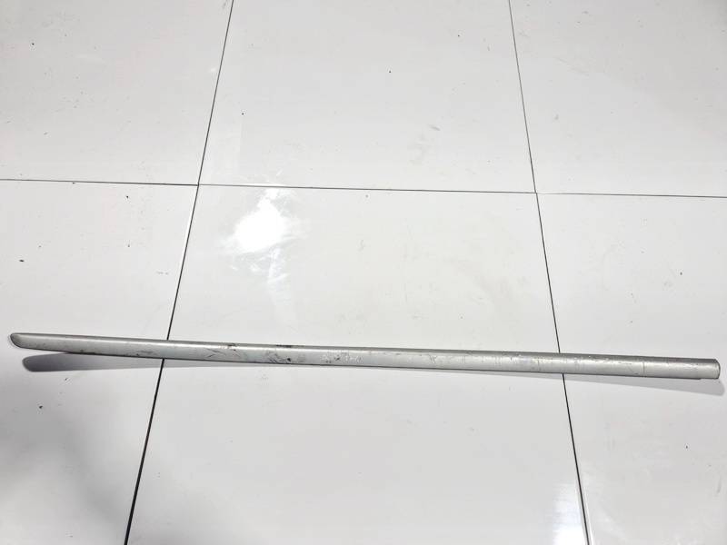 Ford Mondeo 2002 Уплотнитель пояса кузова - передний левый