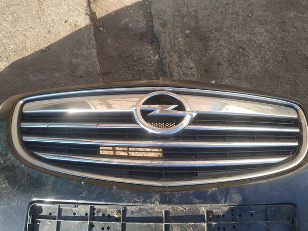 Opel Insignia 2010 Priekines groteles P.