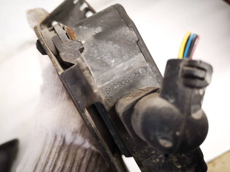 6Q0906625 Volkswagen Touran 2004 Electrical selenoid (Electromagnetic solenoid) - Thumbnail 3