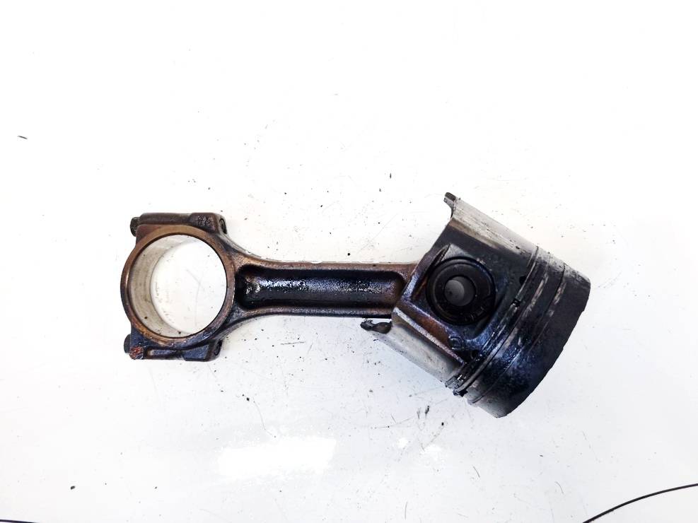 Nissan Primera 2004 Mäntä ja vauhtipyörä