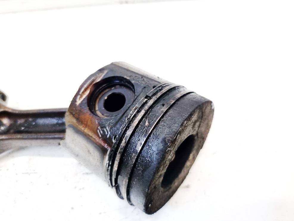 Nissan Primera 2004 Mäntä ja vauhtipyörä - Thumbnail 2