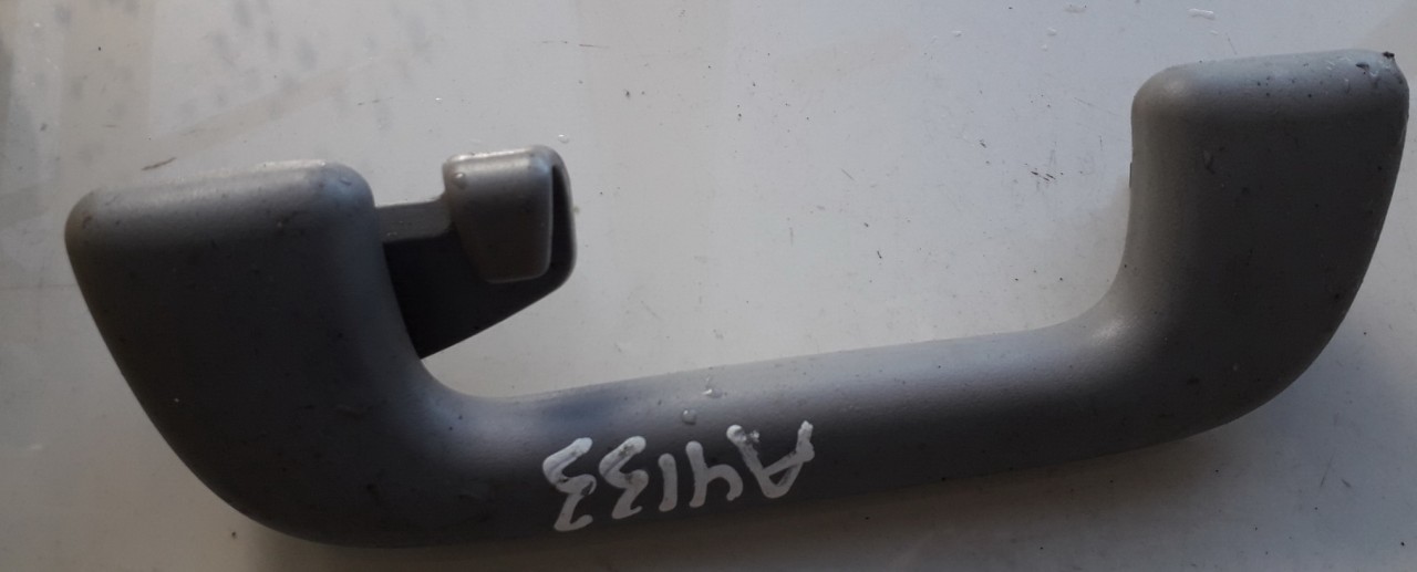 5746312010 Toyota RAV-4 2006 Wewnętrzna rączka podsufitki - TYLNE PRAWE