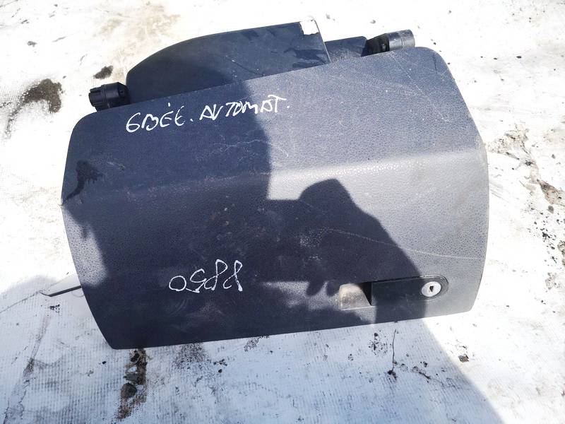 Volkswagen Transporter 2006 Schowek