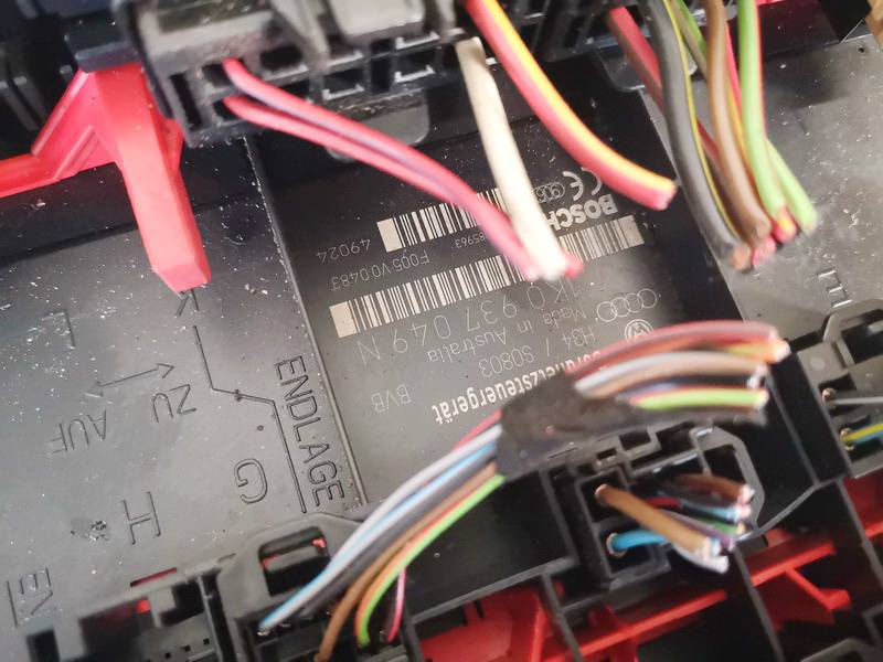 1K0937049N Volkswagen Touran 2004 Fuse box - Thumbnail 2